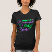 Nur Meerjungfrau Zone in Neon Green und Lila T-Shirt (Vorderseite)