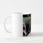 Nur mit entspanntem Leopard um die Tasse herumhäng (Links)