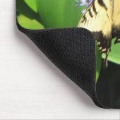 Nur noch ein schöner Schmetterling Mousepad (Ecke)