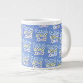 Nur positive Vibes Jumbo-Tasse (Vorderseite Rechts)