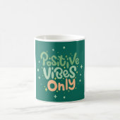 Nur positive Vibes Zitat Kaffeetasse – Ästhetisch (Mittel)