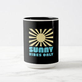 Nur Sunny Vibes - Bold Retro Sunshine Graphic Zweifarbige Tasse