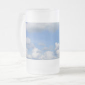 Nur Wolken Mattierte Tasse (Vorderseite Links)
