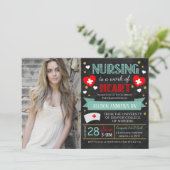 Nurse Abschluss Celebration Einladung (Stehend Vorderseite)