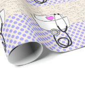 Nurse Abschluss Wrapping Paper Lila Polka Dots Geschenkpapier (Rolleneckpunkt)