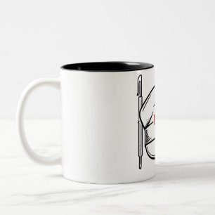 Nurse Cap with Red Cross and Medical Tools Design Zweifarbige Tasse