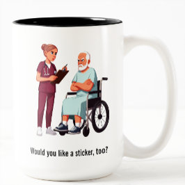 Nurse Dealing With Self Entitled Elderly Patient Zweifarbige Tasse