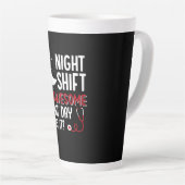 Nurse Gift | Night Shift Is Awesome Milchtasse (Rechte Ecke)