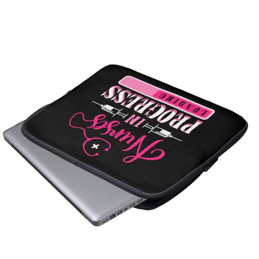 Nurse In Progress Nursing School Student Laptopschutzhülle (Vorne Knopf)