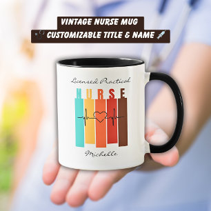 Nurse LPN RN Medizinische Vintage Farben mit Namen Tasse