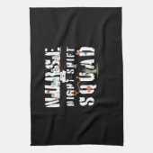 Nurse Night Shift Halloween Squad Classic T - Shir Geschirrtuch (Vertikal)