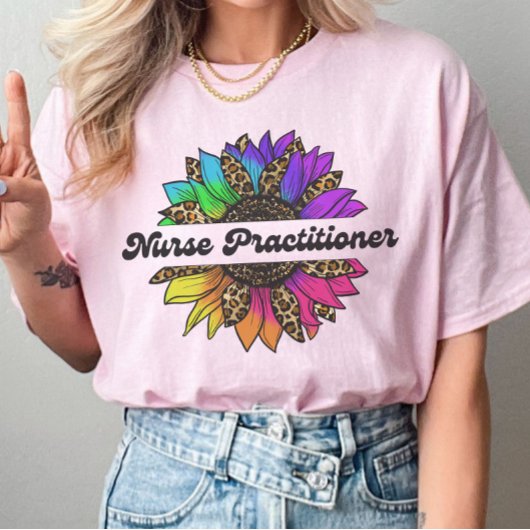 Nurse Practitioner Beruf Regenbogen Sonnenblume T-Shirt