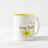Nurse Practitioner Gifts Daisies Design Zweifarbige Tasse (VorderseiteRechts)