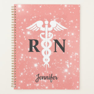Nurse RN Caduceus Blush Pink Personalisierter Name Planer
