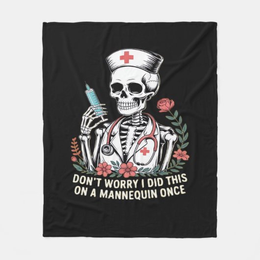Nurse Skeleton Joke Spaß Halloween Essential T-Sh Fleecedecke (Vorderseite)