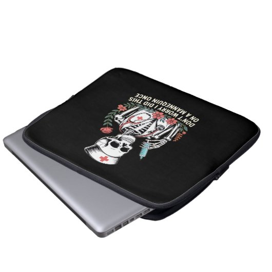 Nurse Skeleton Joke Spaß Halloween Essential T-Sh Laptopschutzhülle (Vorne Knopf)