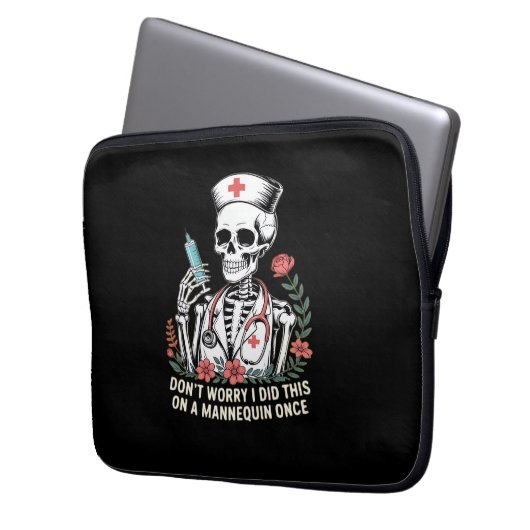 Nurse Skeleton Joke Spaß Halloween Essential T-Sh Laptopschutzhülle (Vorderseite Links)