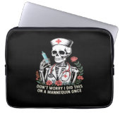 Nurse Skeleton Joke Spaß Halloween Essential T-Sh Laptopschutzhülle (Vorderseite)