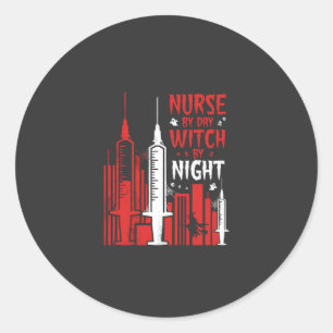 Nurse Witch Halloween Skyline Design_1 Runder Aufkleber