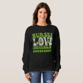 Nurses Love Shenanigans Cute Nurse St Patricks Da Sweatshirt (Vorne ganz)