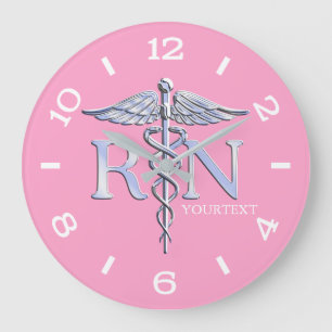 Nurus RN Caduceus Monogram Dial Style auf Pink Große Wanduhr