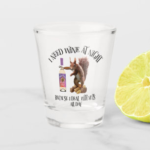 Nüsse den ganzen Tag - Funny Squirrel Wein Drinker Schnapsglas