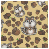 Nüsse über Chipmunks Stoff (Nahaufnahme)