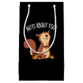 Nüsse über dich lustige Eichhörnchen Pun Dark BG Kleine Geschenktüte (Vorderseite)
