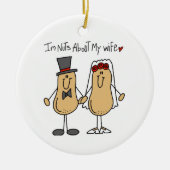Nüsse über meine Ehefrau T - Shirt und Geschenke Keramikornament (Vorne)