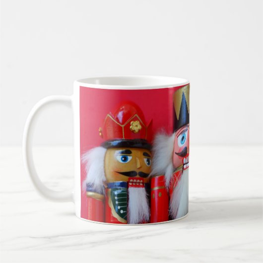 Nussknacker in roten Uniformen Kaffeetasse (Links)