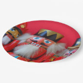 Nussknacker in roten Uniformen Pappteller (Schrägansicht)