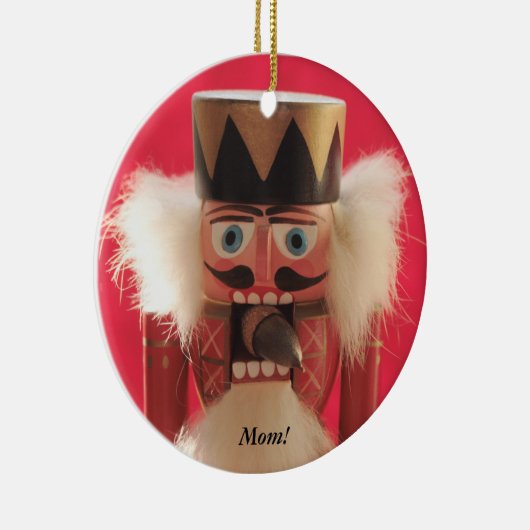 Nussknacker mit Eichenrundschmuck Keramik Ornament (Rechts)