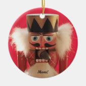 Nussknacker mit Eichenrundschmuck Keramik Ornament (Vorne)