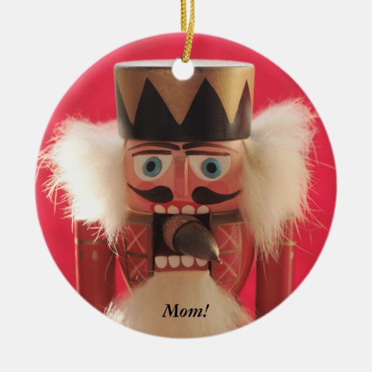 Nussknacker mit Eichenrundschmuck Keramik Ornament (Vorne)