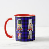 Nussknacker mit kleinen roten LKW Tasse (Links)