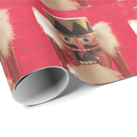 Nussknacker mit Kornumhüllungspapier Geschenkpapier (Rolleneckpunkt)