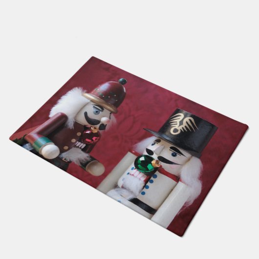 Nussknacker mit Ornamenten Fußmatte (Schrägansicht)