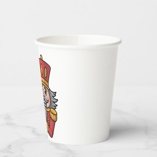 Nutcracker Holding Matcha Latte Funny Nuts for Mat Pappbecher (Links)