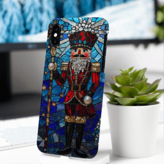 Nutcracker-Imitate: Glasdesign iPhone Hülle