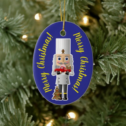 Nutcracker mit Kleinem roten LKW Keramik Ornament (Baum)