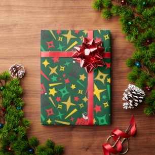 Nutcracker und farbenfrohe Sterne dunkelgrün nahtl Geschenkpapier