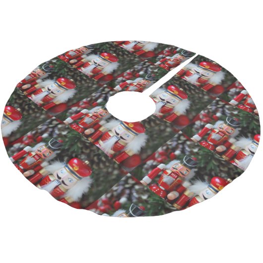 Nutcrackers mit Urlaubshintergrund Polyester Weihnachtsbaumdecke (Schrägansicht)