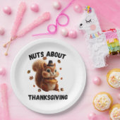 Nuts About Pie – Cute Yarn Squirrel Thanksgiving Pappteller (Party)