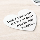 NUTZEN SIE EINEN UNTERSETZER ODER ICH WERDE DICH I (angewinkelt)