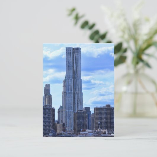 NY By Gehry / 8 Spruce St aus dem East River A1 Postkarte (Stehend Vorderseite)