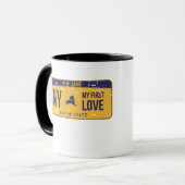 NY Mein erstes Liebe-Lizenzschild Tasse (Vorderseite Links)