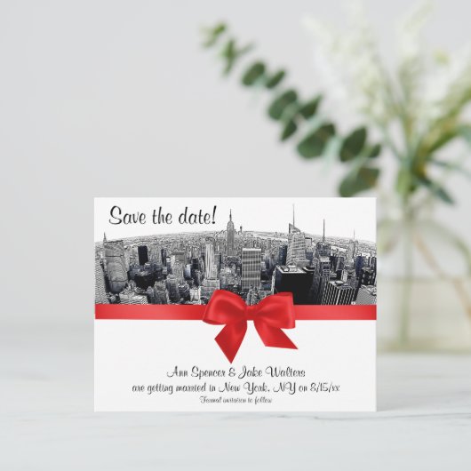 NYC Etched Fisheye Skyline BW Save the Date rot Ankündigungspostkarte (Stehend Vorderseite)