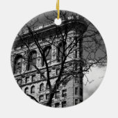 NYC flaches Eisen-Gebäude Keramik Ornament (Hinten)