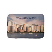 NYC Lower Manhattan Skyline mit Personalisiertem N Badematte (Vorderseite)