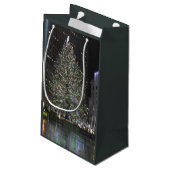 NYC New York Christmas Tree Rockefeller Center Kleine Geschenktüte (Rückseite Schrägansicht)